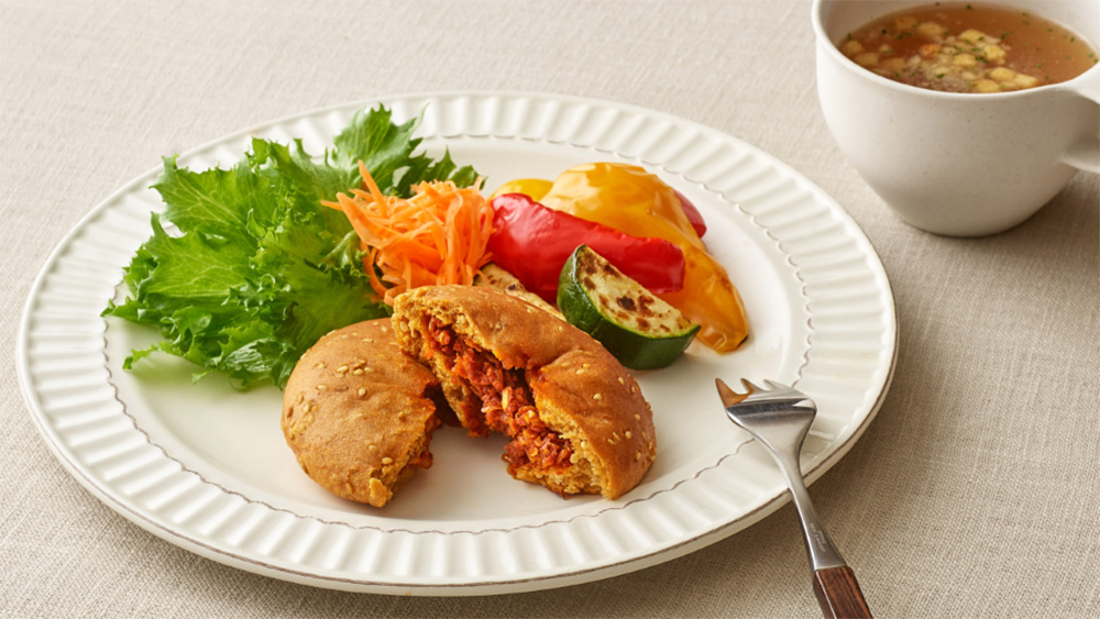 1食分の野菜が摂れるグルテンフリーパン「ZENBブレッド カレーパン」新発売